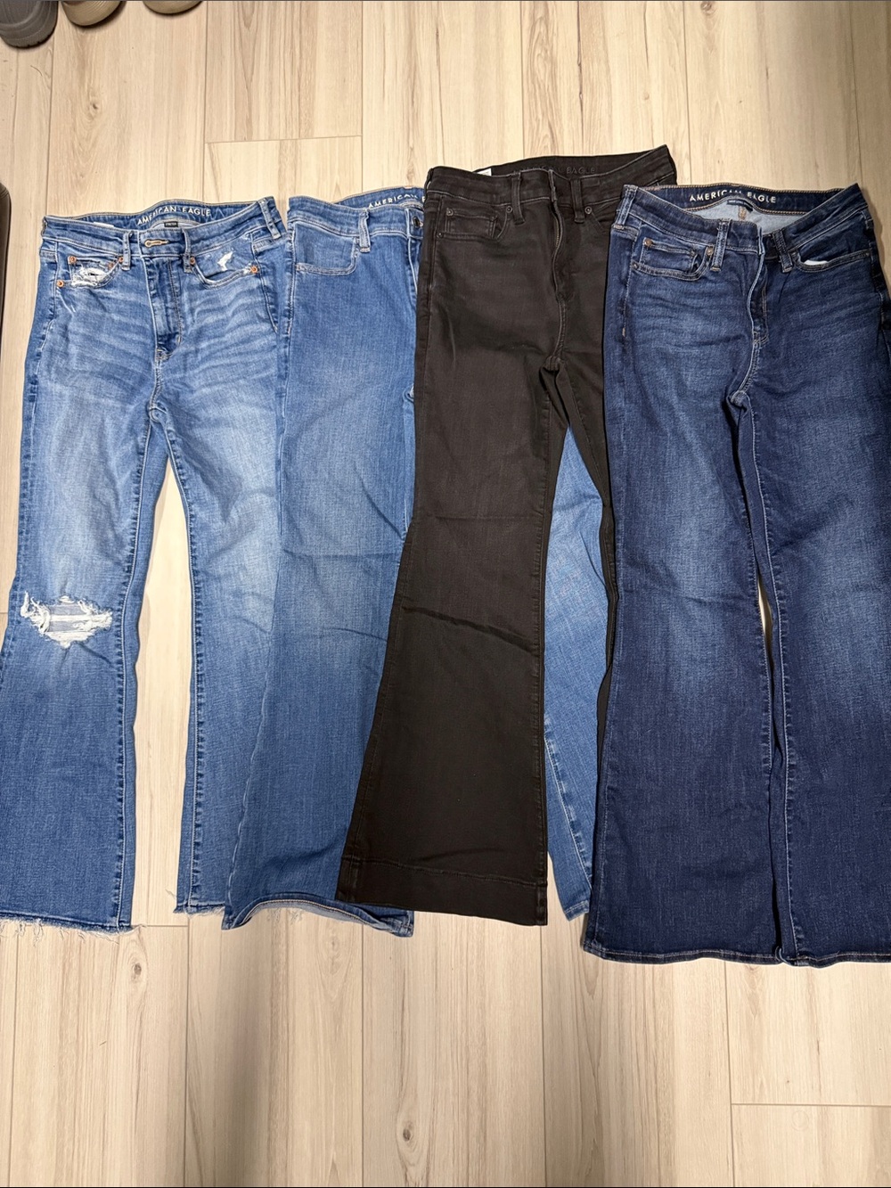 American Eagle Super High-Waisted Flare Jean - Dark Blue, Light Blue & Black